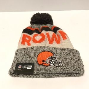 New Era Clevland Browns Sideline Winter Beanie Pom Knit Hat Cap NWT